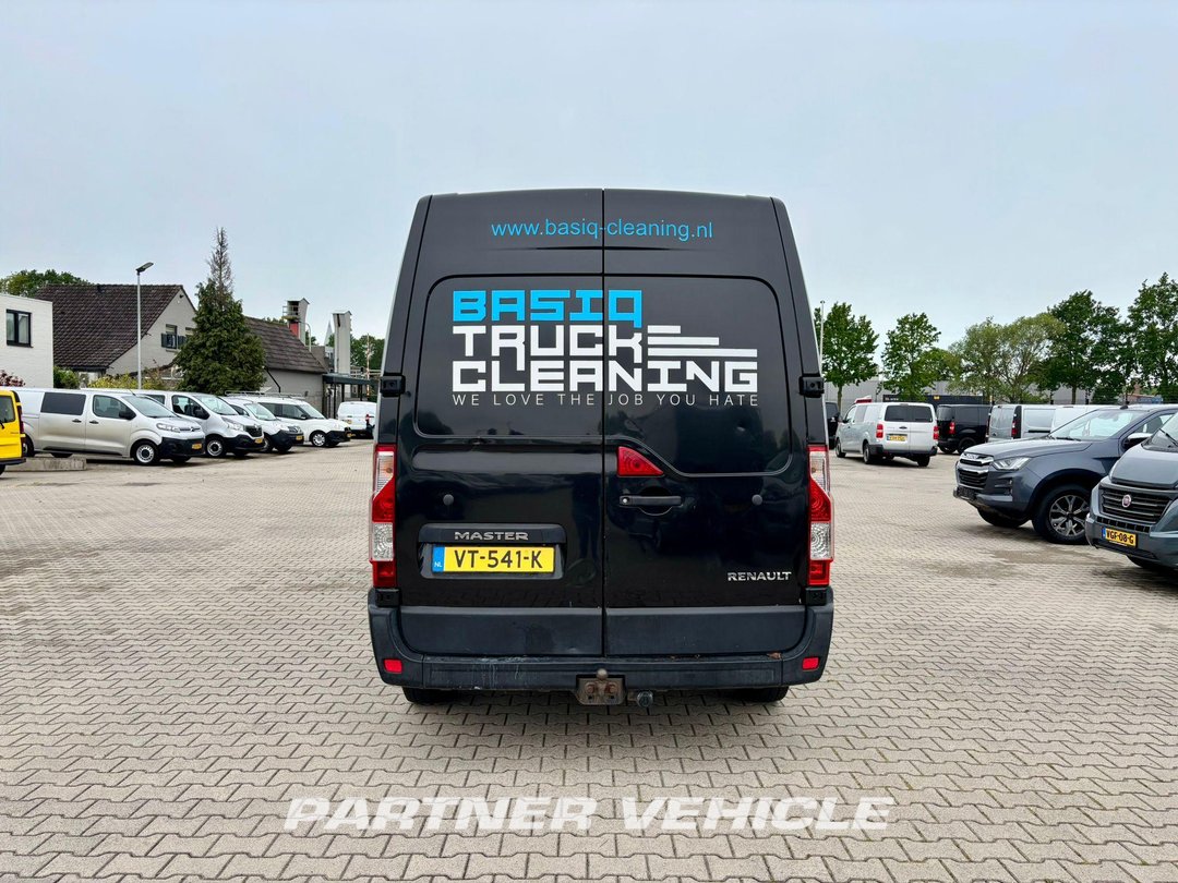 frontLeft : Renault Master 165PK Furgone chiuso