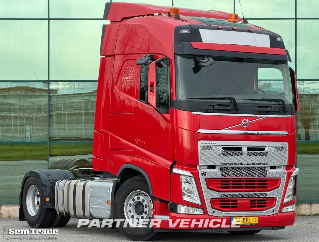 frontLeft : Volvo FH 420 Влекач