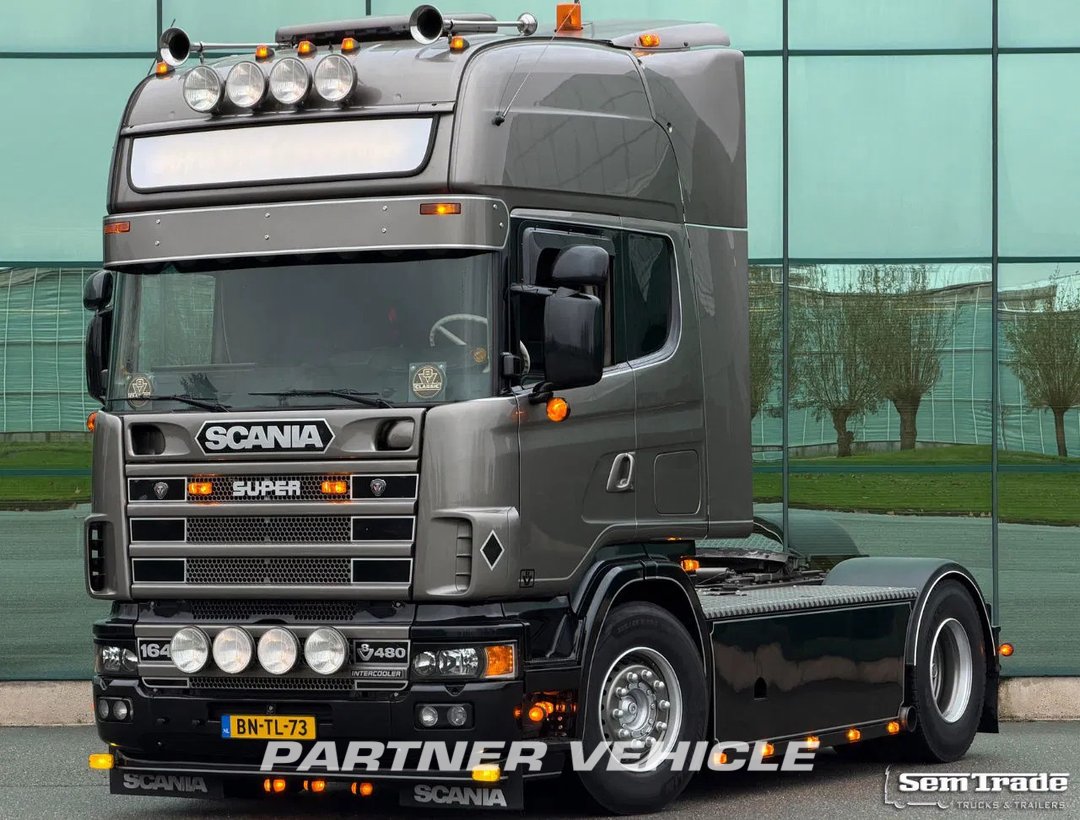 frontLeft : Scania R480 tegljač