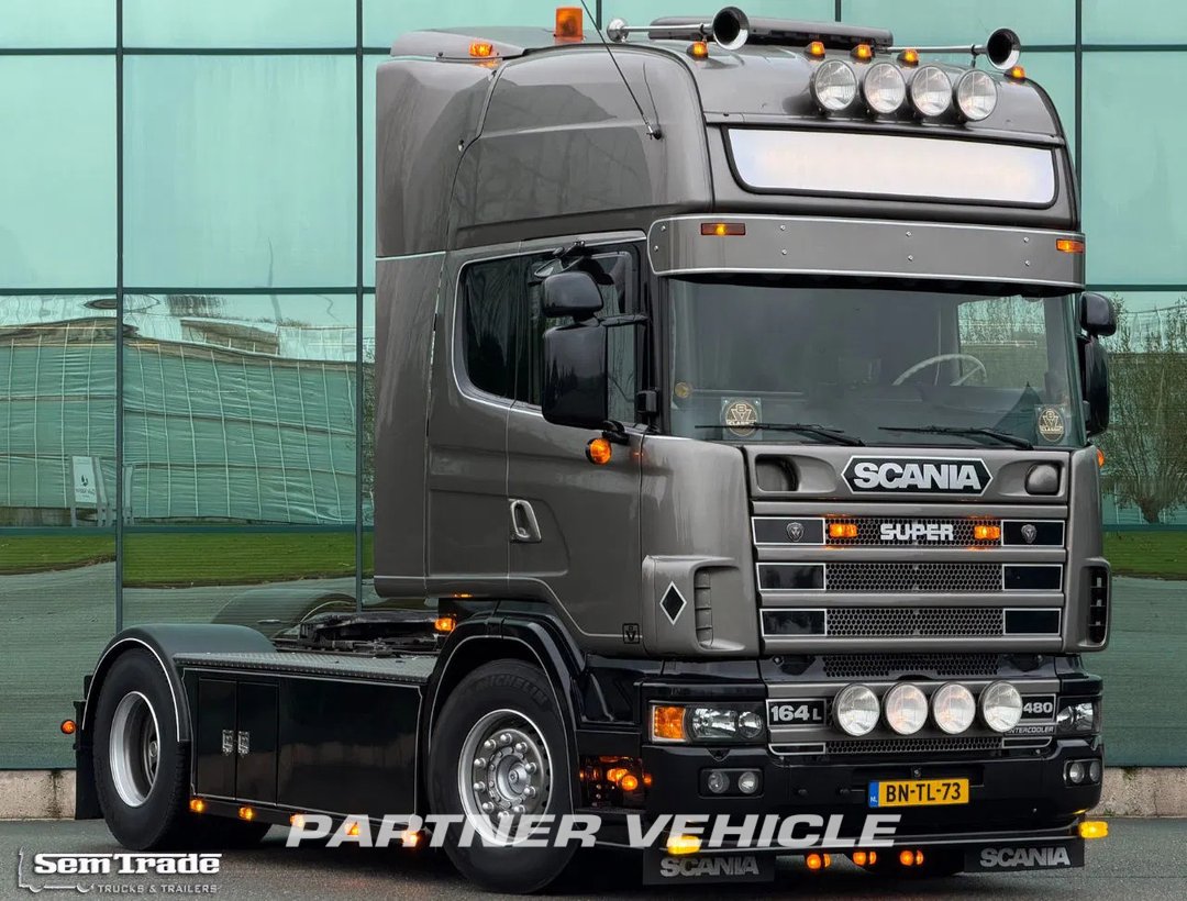 frontLeft : Scania R480 tegljač