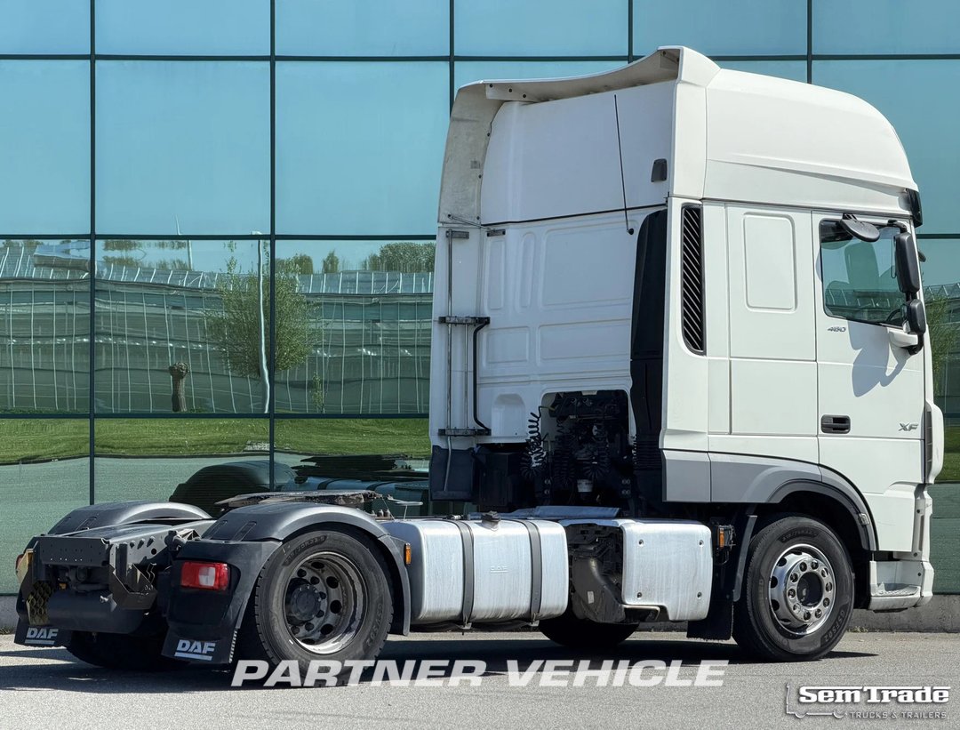 frontLeft : DAF XF 480 tegljač