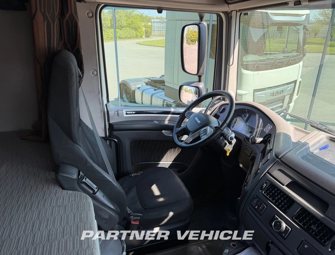 frontLeft : DAF XF 480 tegljač