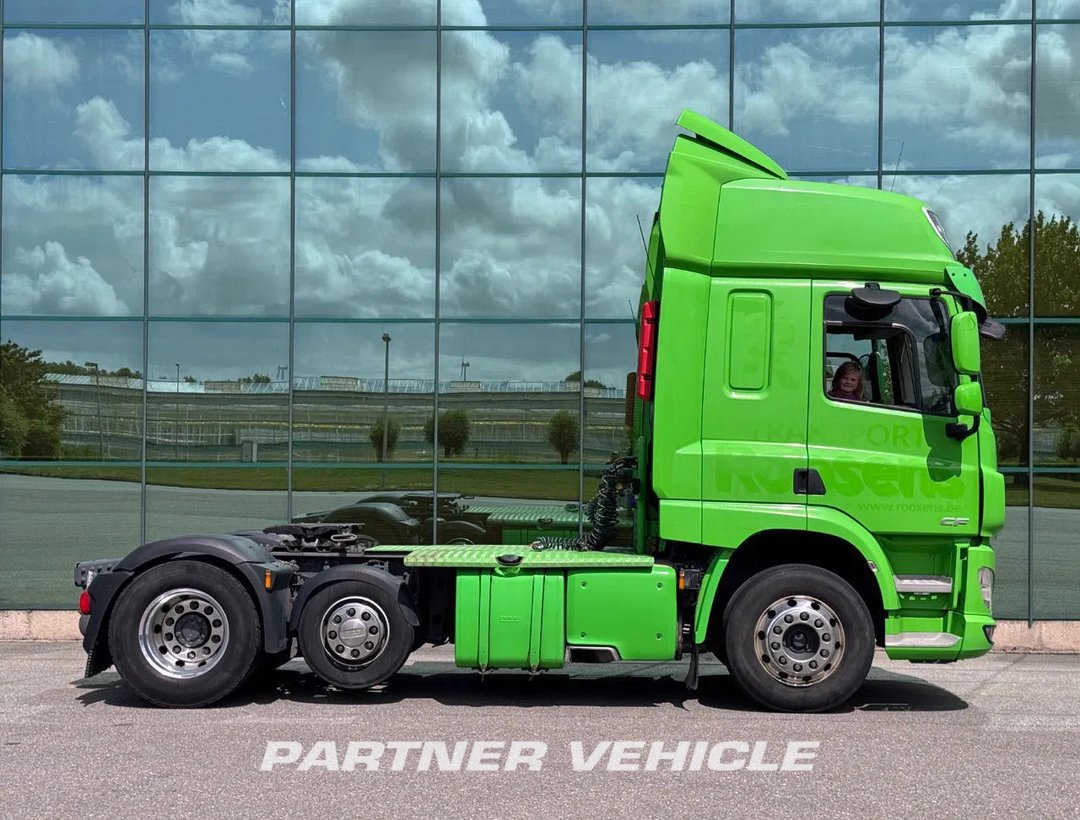 frontLeft : DAF CF 450 Tractor Unit