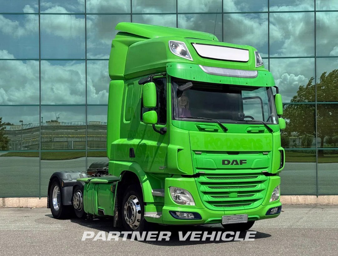 frontLeft : DAF CF 450 Tractor Unit