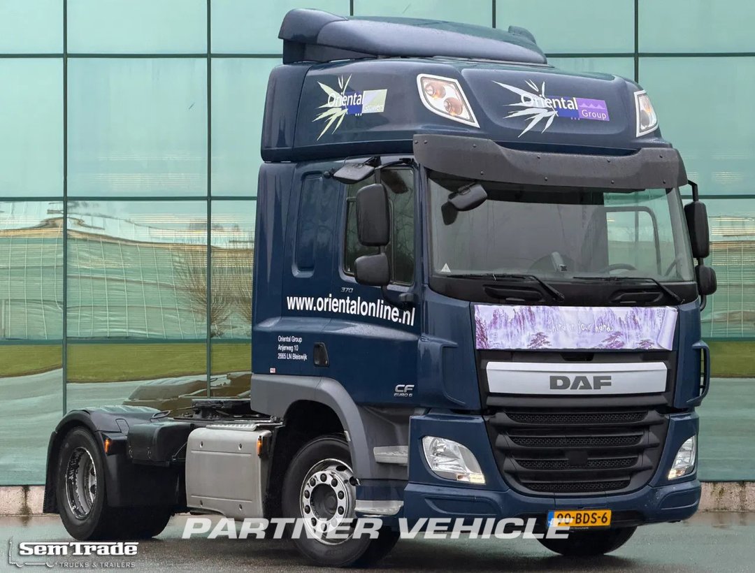 frontLeft : DAF CF 370 وحدات الجر