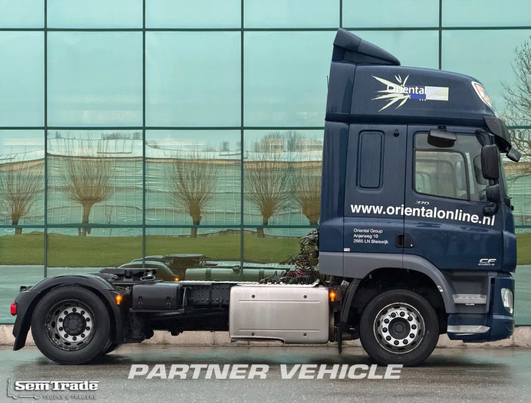 frontLeft : DAF CF 370 وحدات الجر
