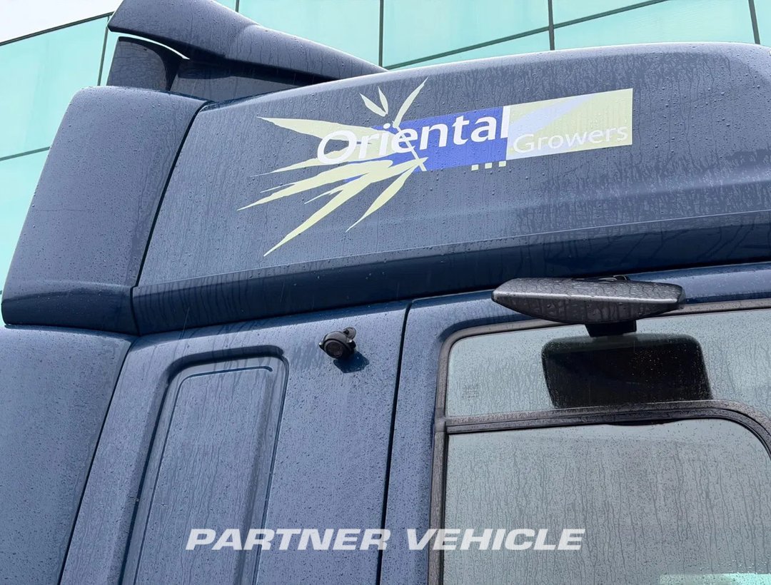 frontLeft : DAF CF 370 وحدات الجر