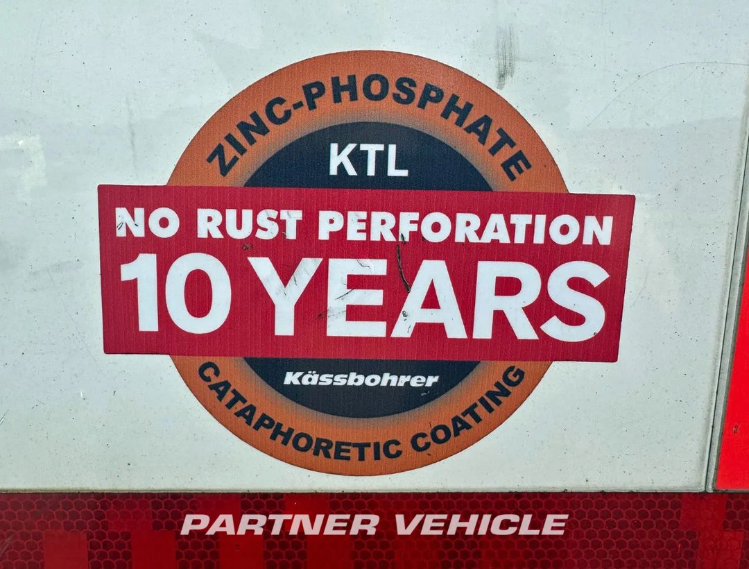 frontLeft : Kässbohrer Semi trailers Подвижни странични брезенти