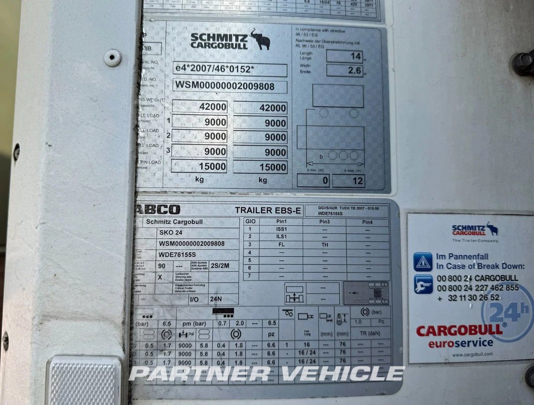 frontLeft : Schmidt 3-as stuuras carrier vector 1550 Gegalvaniseerd chassis Semirreboque frigorífico