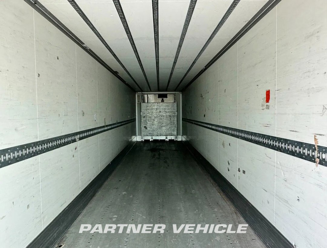 frontLeft : Kögel Thermo King SLXI Kyl kylan trailer