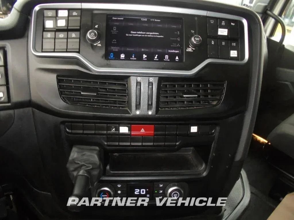 frontLeft : Iveco S-Way 460 Trekkvogn