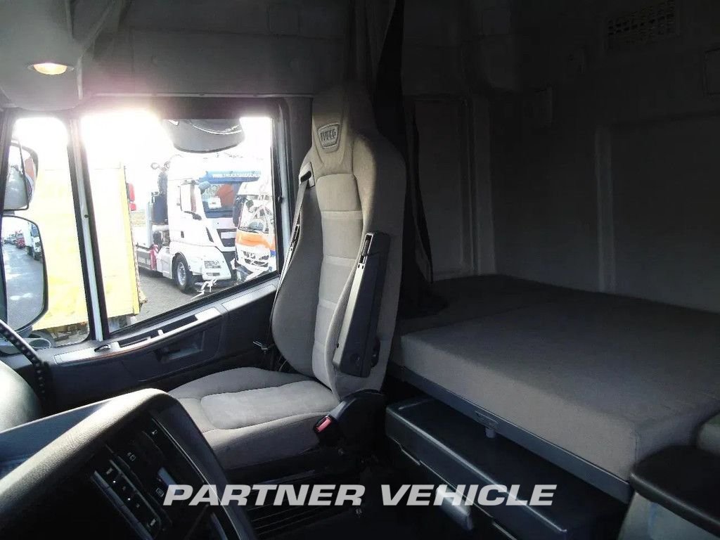 frontLeft : Iveco Stralis 480 Влекач
