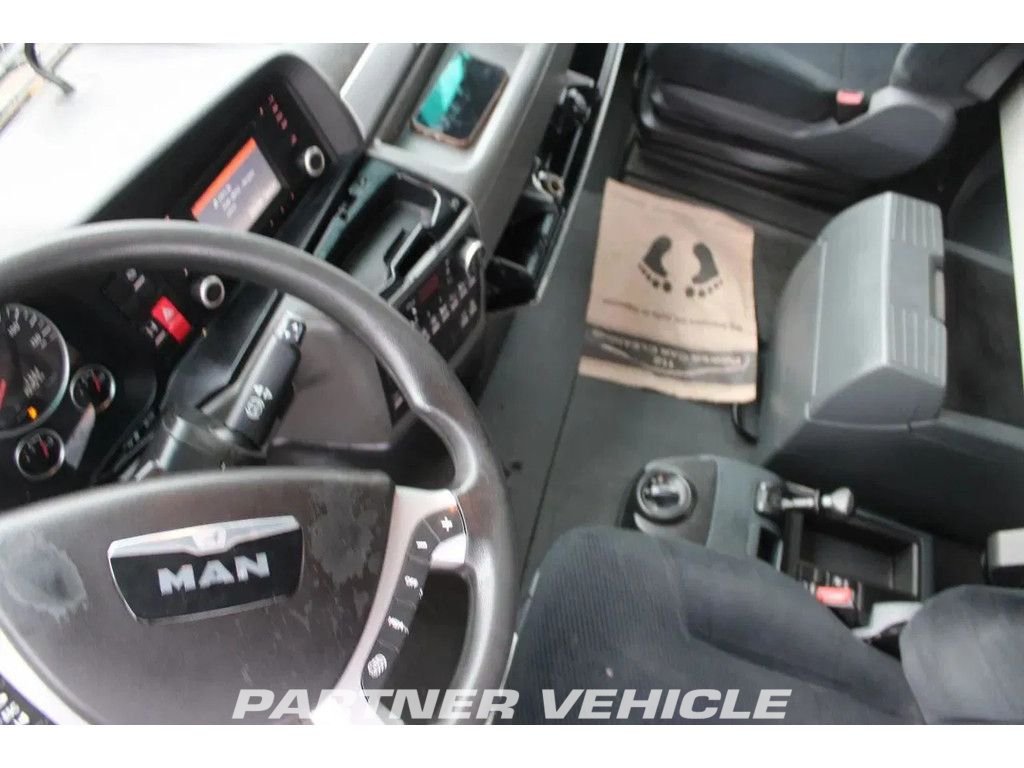 frontLeft : MAN TGX 18.440 وحدات الجر