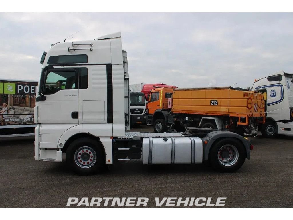 frontLeft : MAN TGX 18.440 وحدات الجر