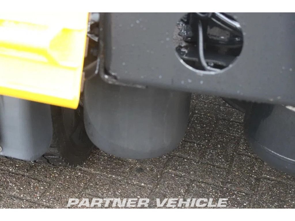 frontLeft : MAN TGX 18.440 وحدات الجر