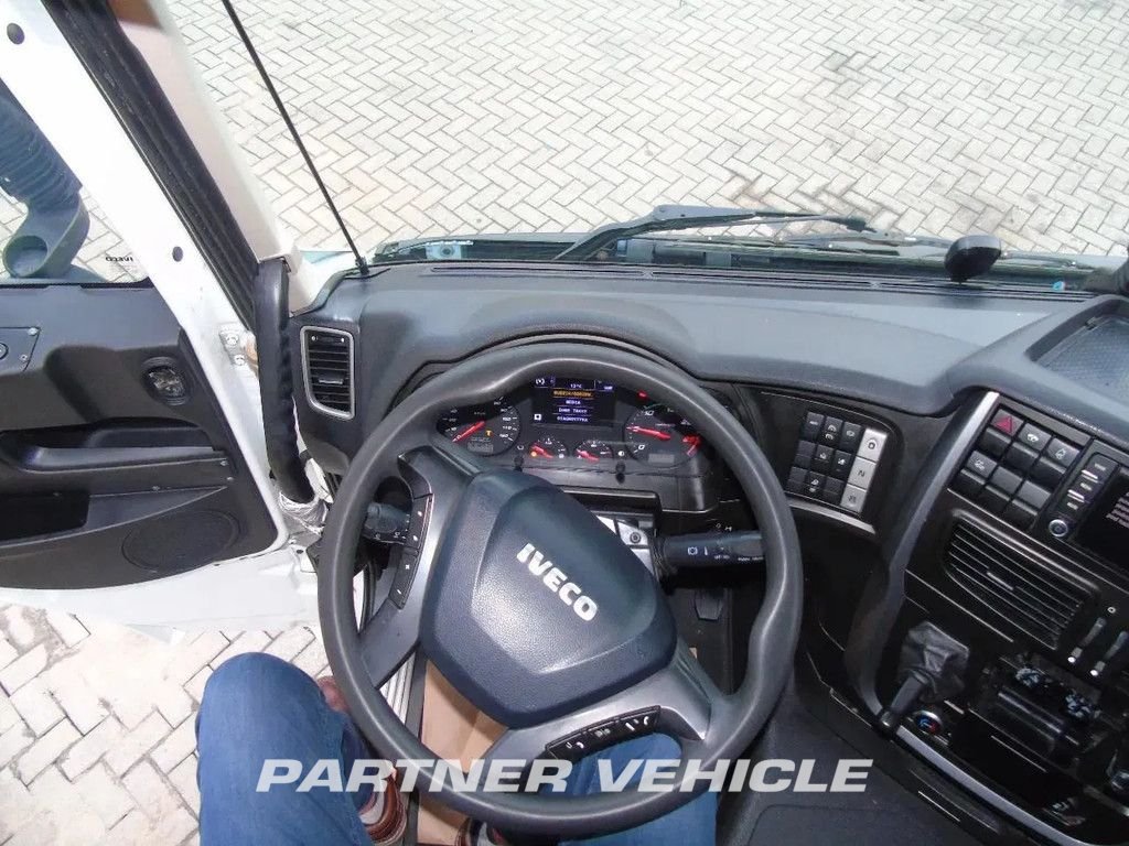 frontLeft : Iveco Stralis 460 Ciagniki siodłowe