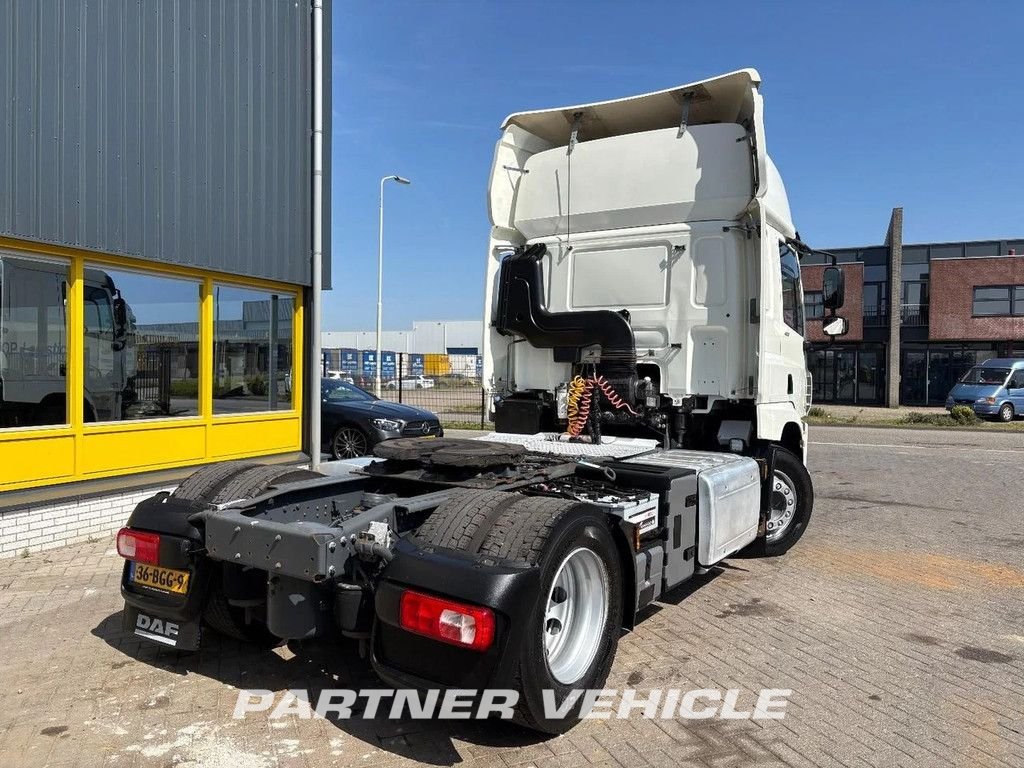 frontLeft : DAF CF 400 Vetopöytäauto
