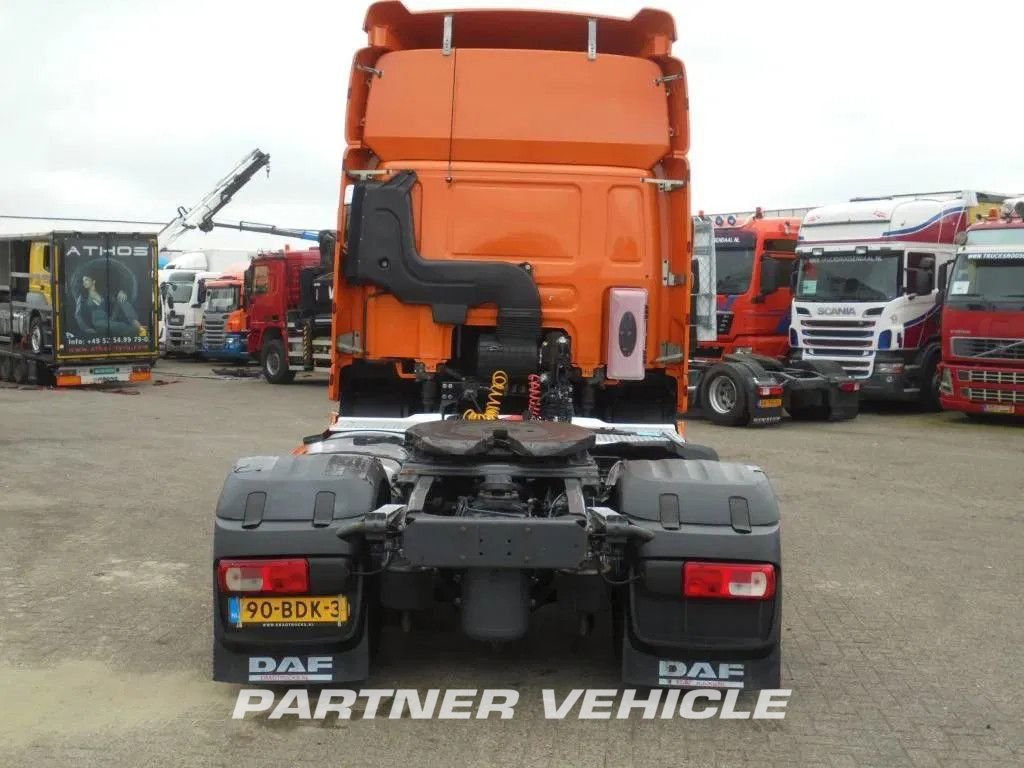 frontLeft : DAF CF 400 Trattore stradale