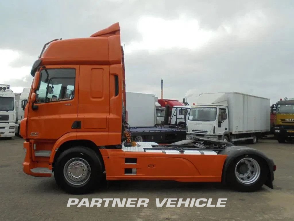 frontLeft : DAF CF 400 Trattore stradale