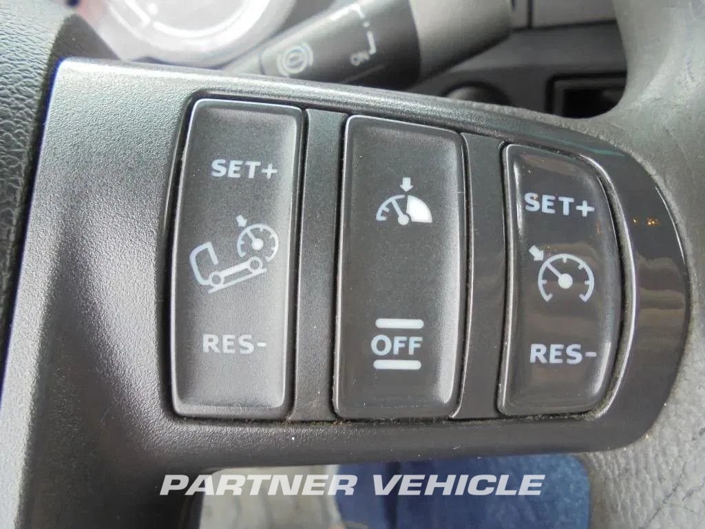 frontLeft : DAF CF 400 Trattore stradale