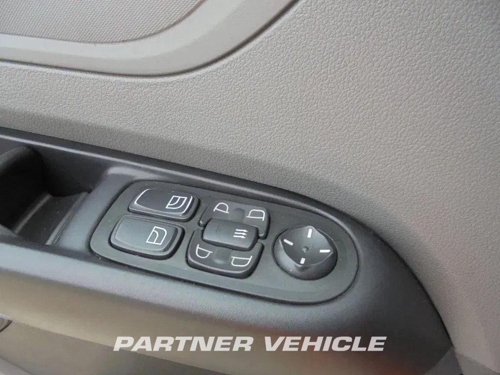 frontLeft : DAF CF 400 Trattore stradale