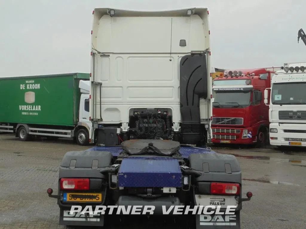 frontLeft : DAF XF 460 Trækker