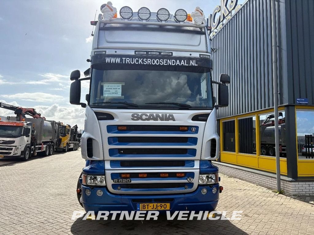 frontLeft : Scania R620 tegljač