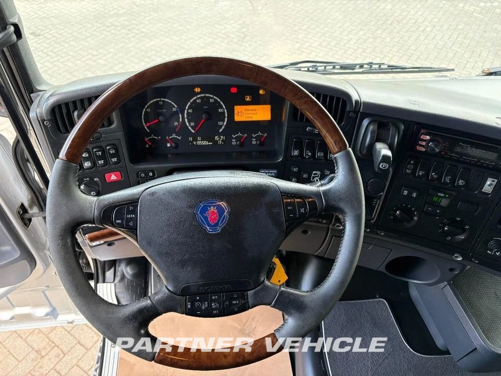 frontLeft : Scania R620 tegljač