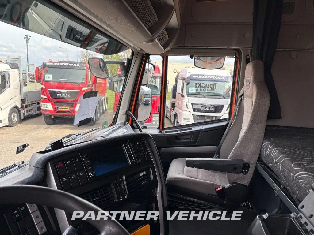 frontLeft : Iveco Stralis 460 Trækker