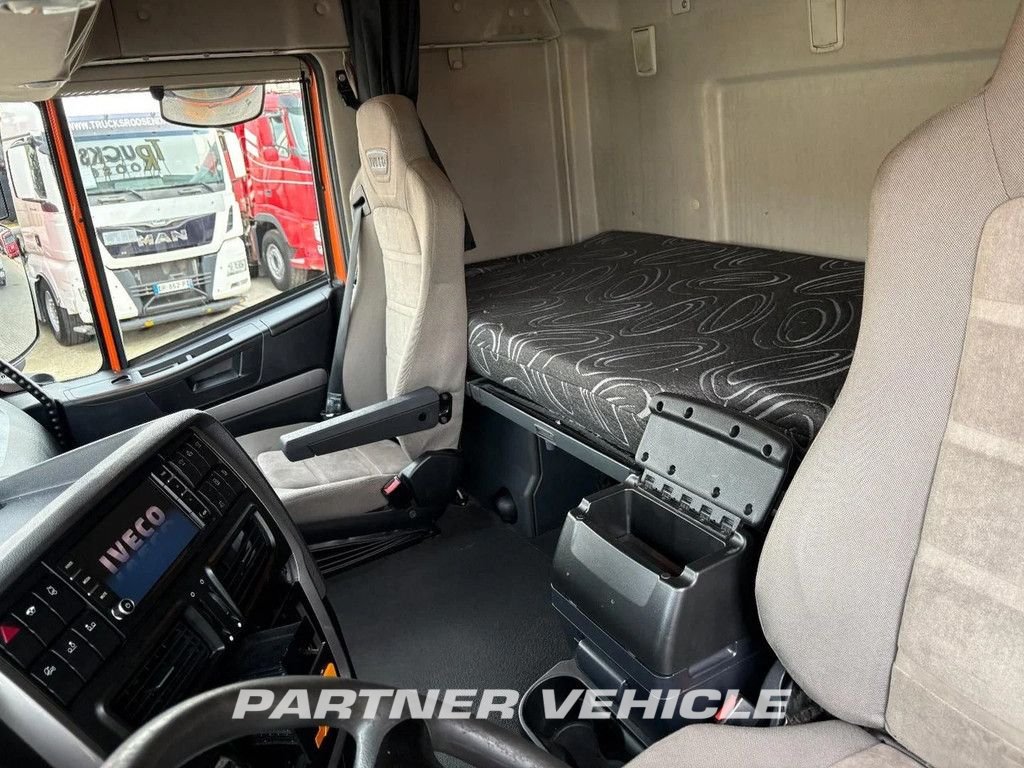 frontLeft : Iveco Stralis 460 Trækker