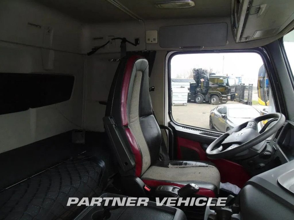 frontLeft : Volvo FMX 500 Tracteur routier