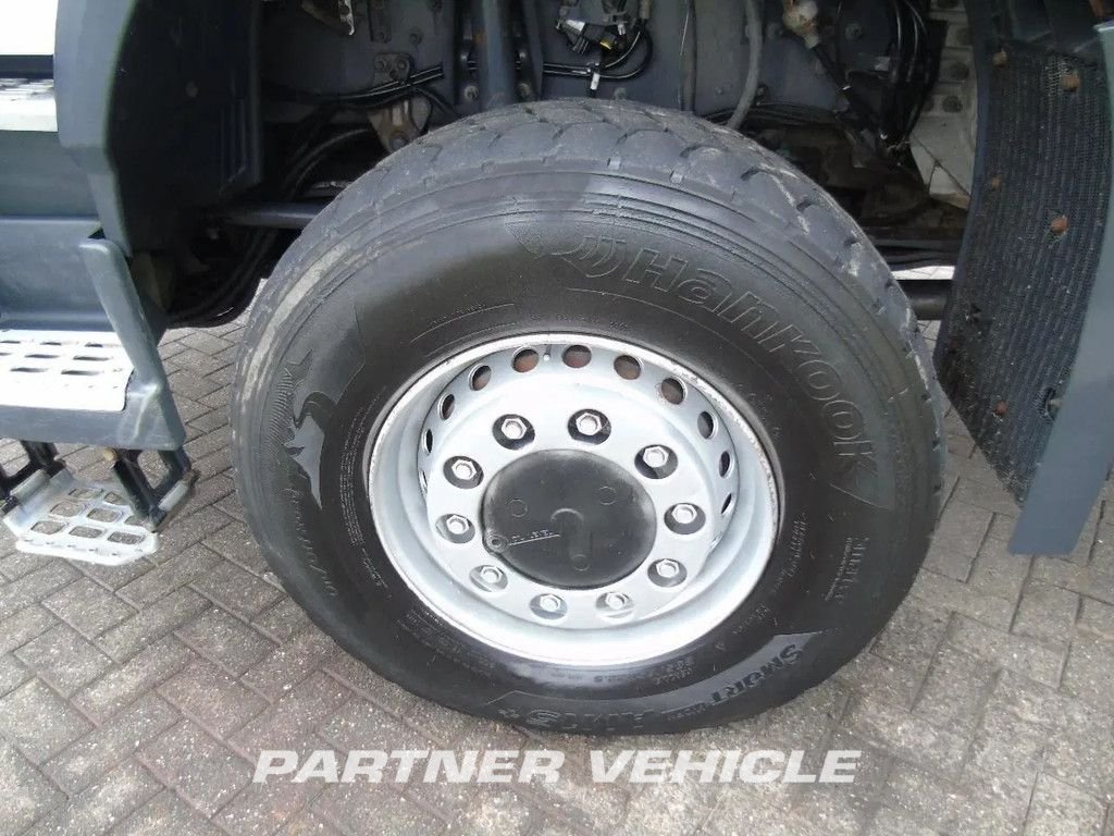 frontLeft : Volvo FMX 500 Tracteur routier