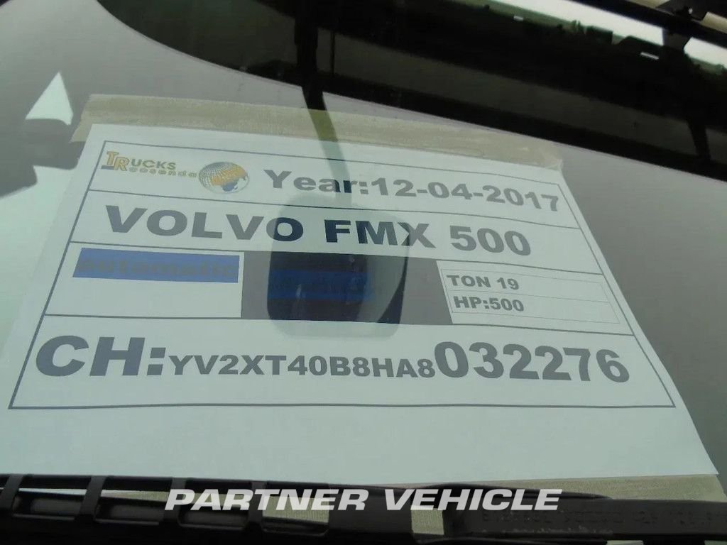 frontLeft : Volvo FMX 500 Tracteur routier