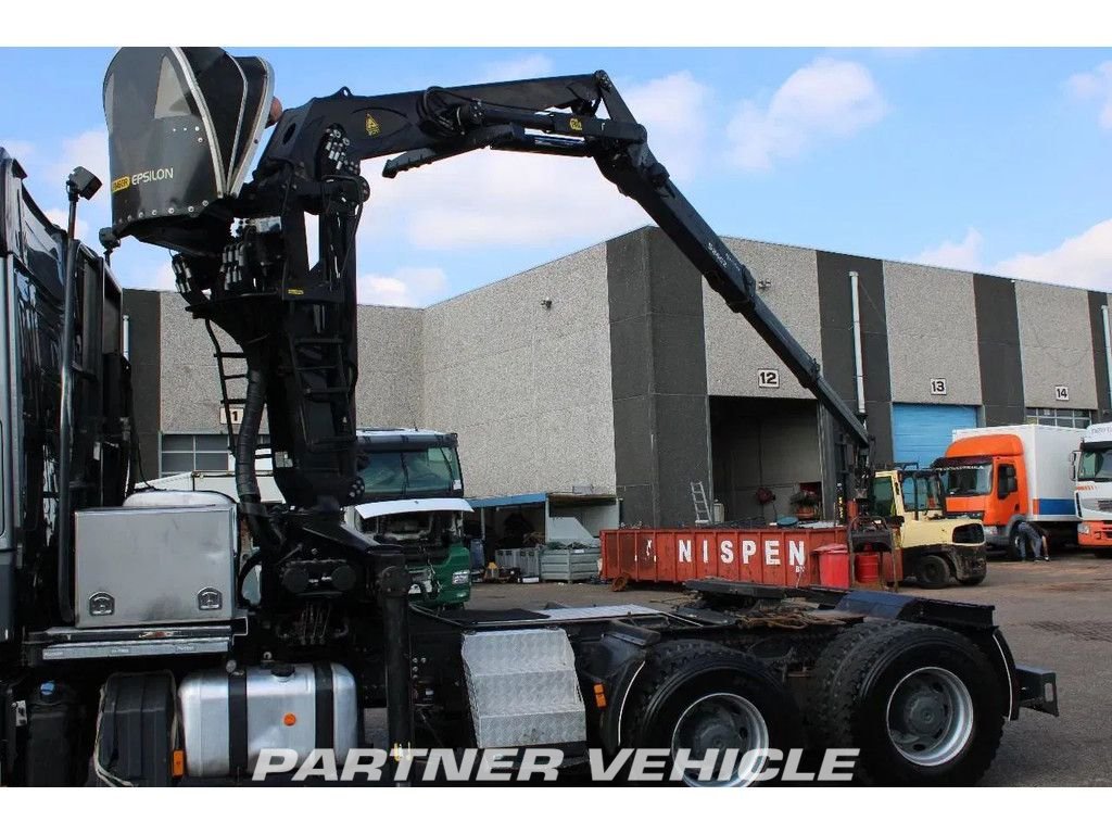 frontLeft : Mercedes Arocs 2858 Тягач