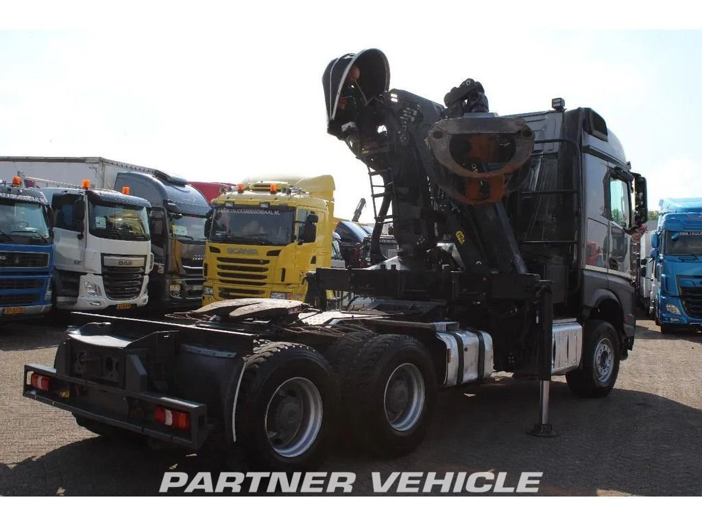 frontLeft : Mercedes Arocs 2858 Тягач