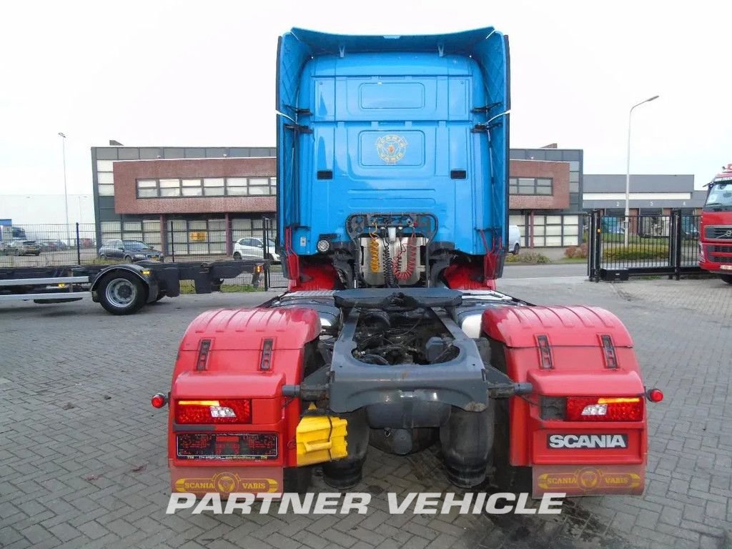frontLeft : Scania R520 Tracteur routier