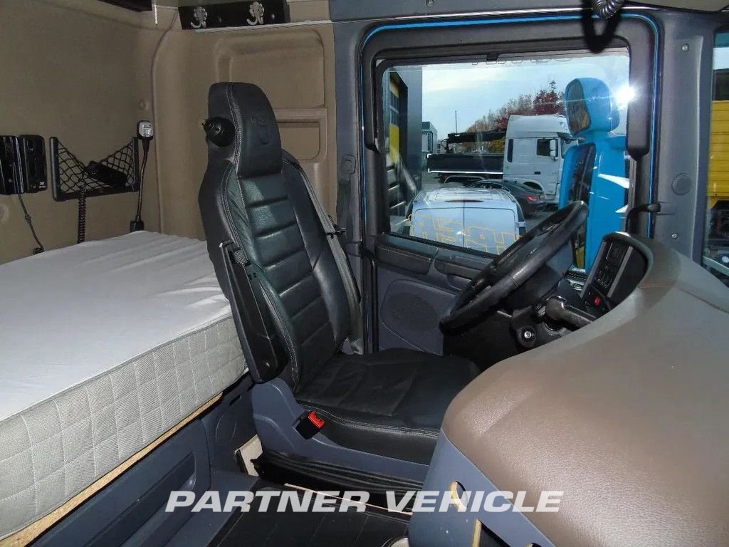 frontLeft : Scania R520 Tracteur routier