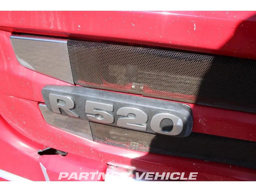 frontLeft : Scania R520 tegljač