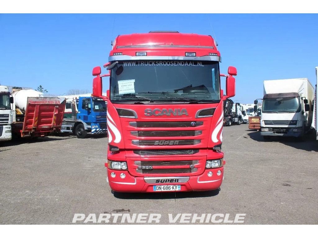 frontLeft : Scania R520 tegljač
