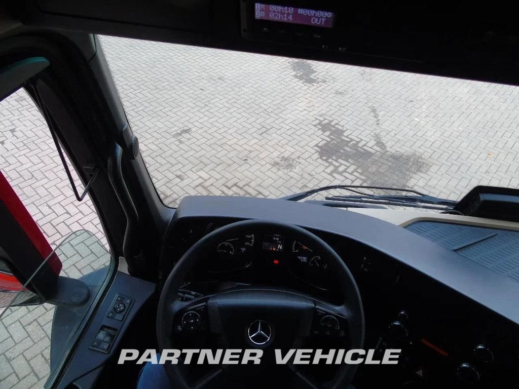 frontLeft : Mercedes Actros 1845 Tractor