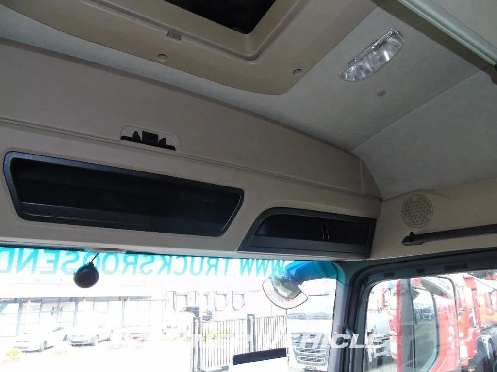 frontLeft : Mercedes Actros 1845 Tractor