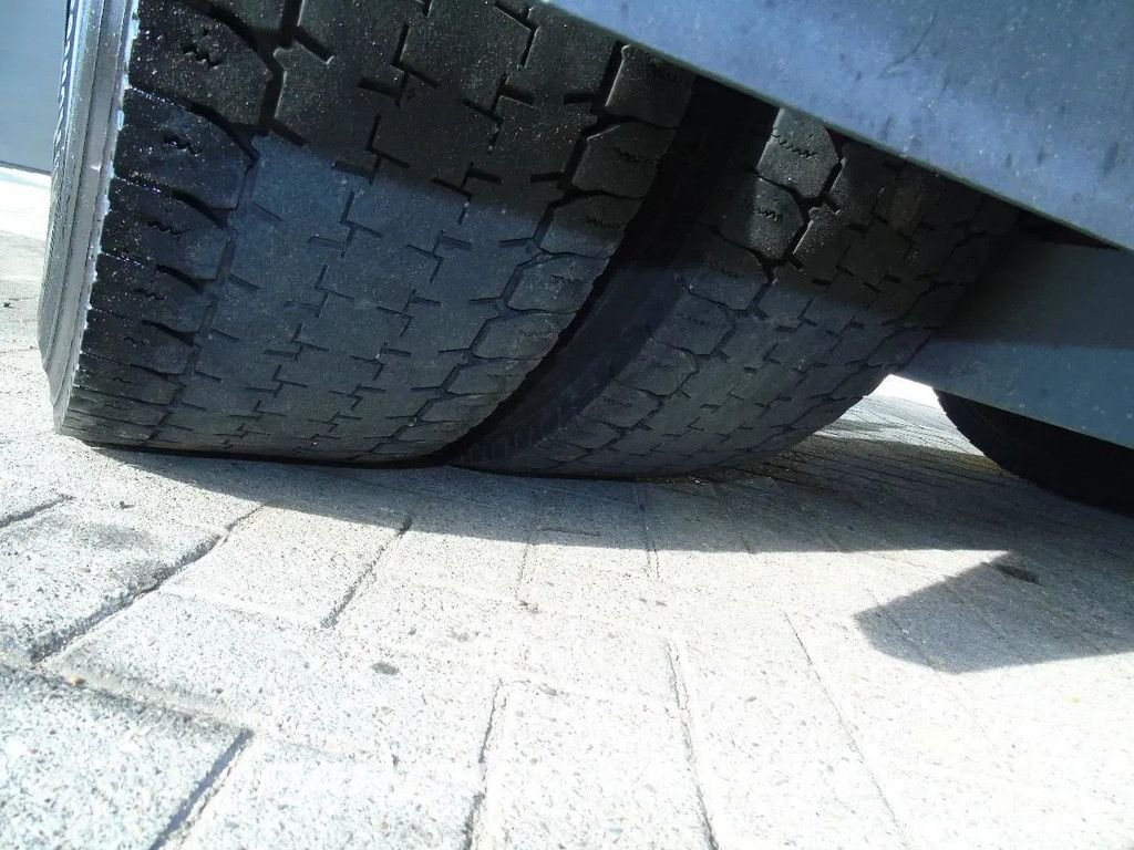 frontLeft : Mercedes Actros 1842 Cap tractor