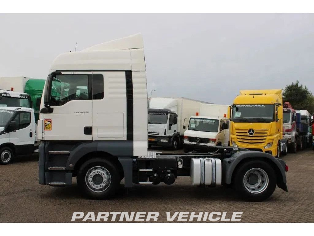 frontLeft : MAN TGX 18.440 Cabeza tractora