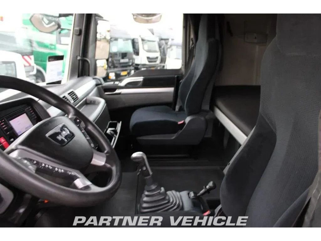 frontLeft : MAN TGX 18.440 Cabeza tractora