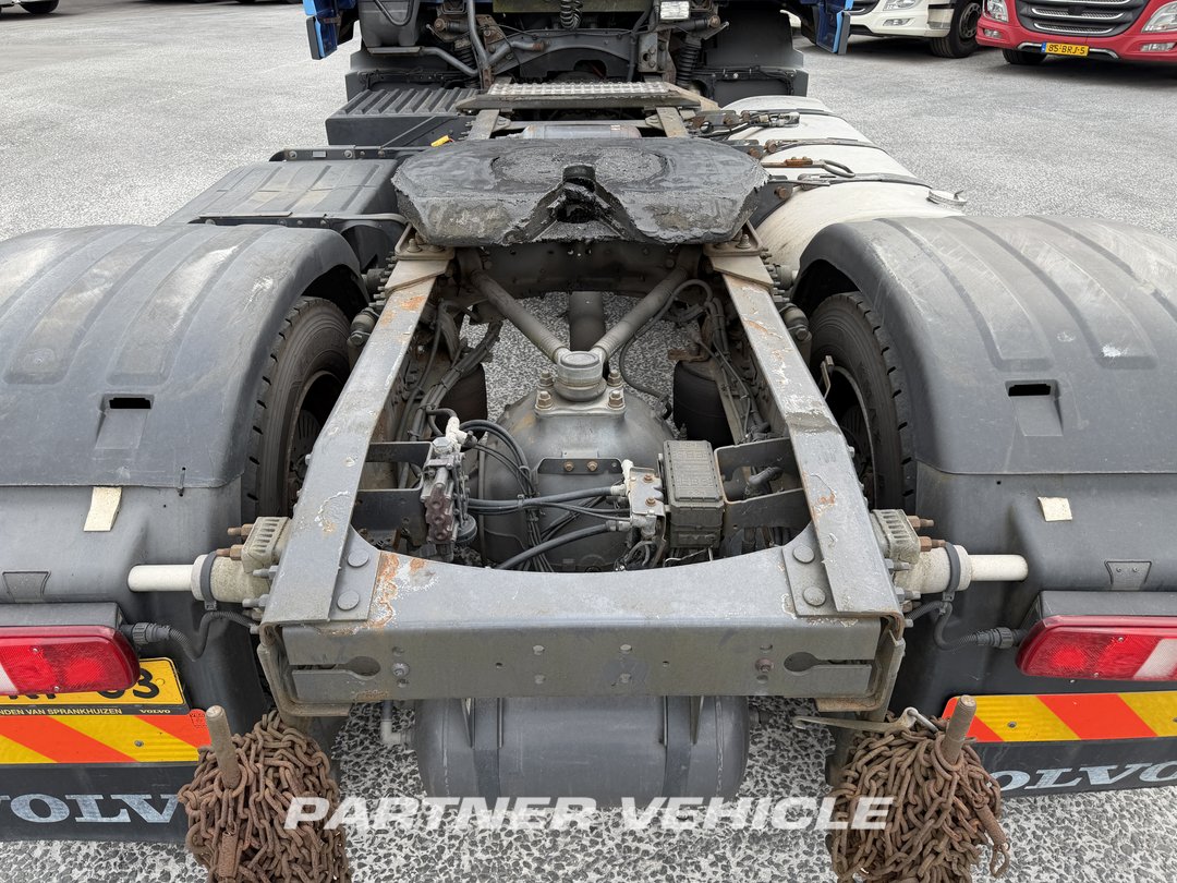 frontLeft : Volvo FM 380 Влекач