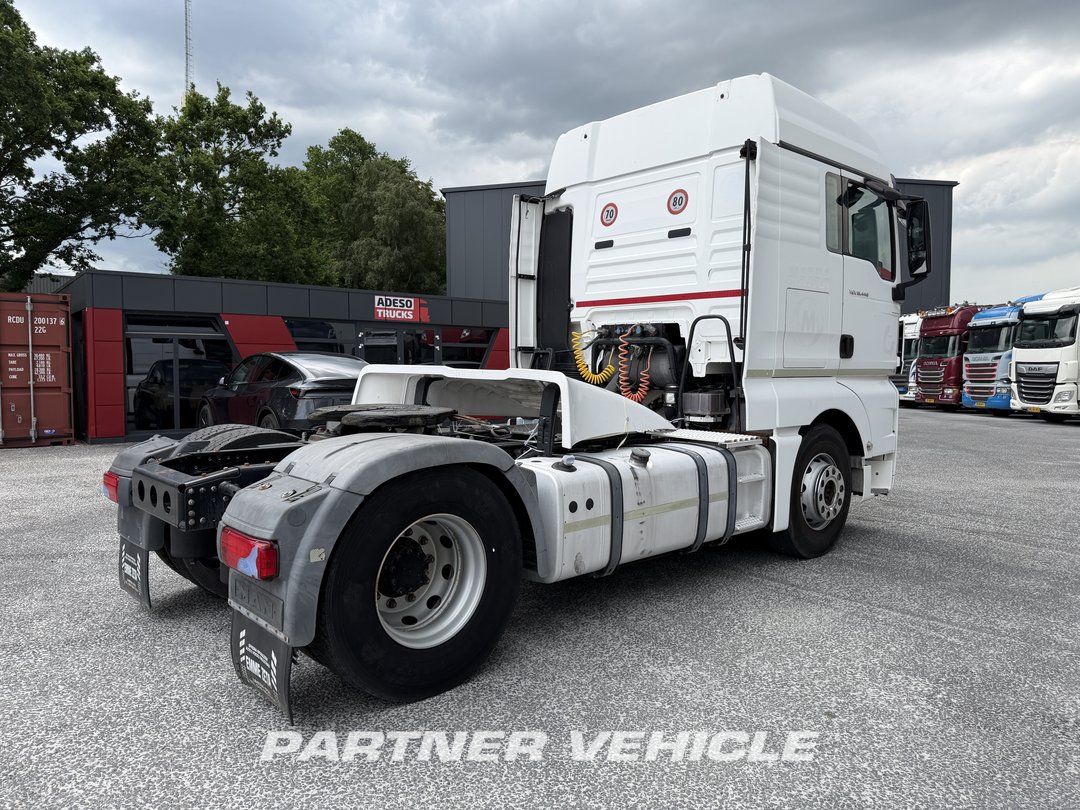frontLeft : MAN TGX 18.440 Trækker
