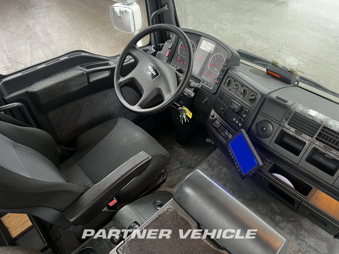frontLeft : MAN TGA 18.310 Planbiler