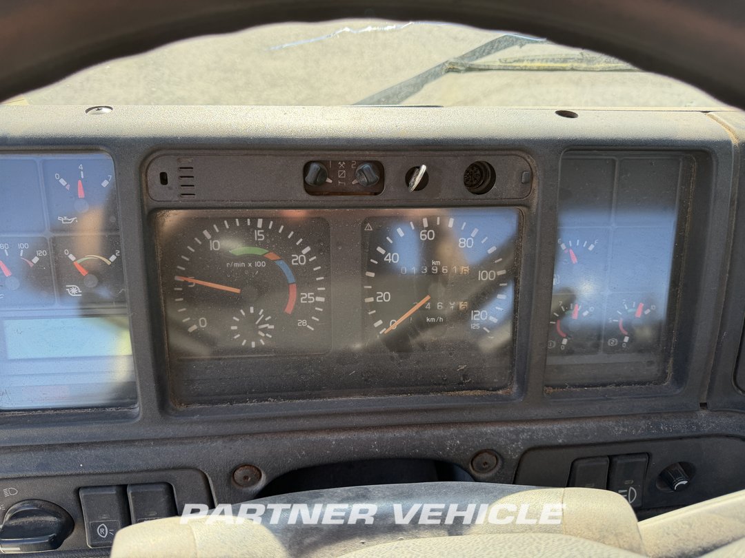 frontLeft : Volvo FM 290 Влекач