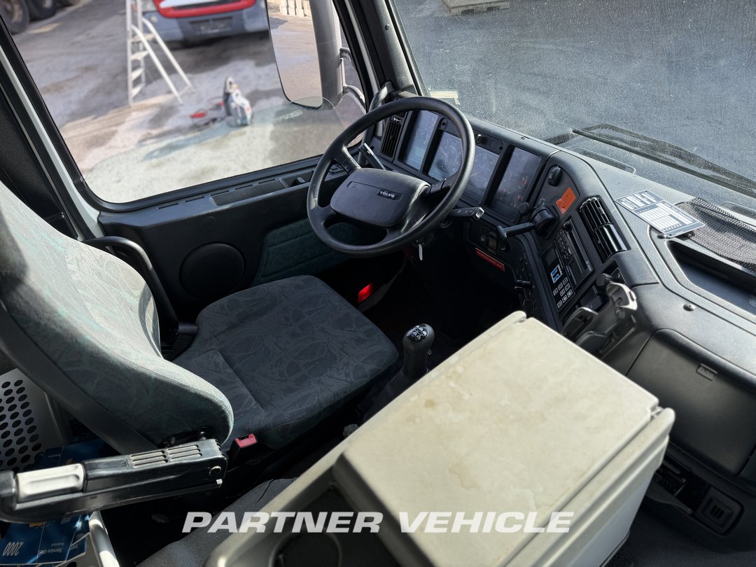 frontLeft : Volvo FM 290 каросерия