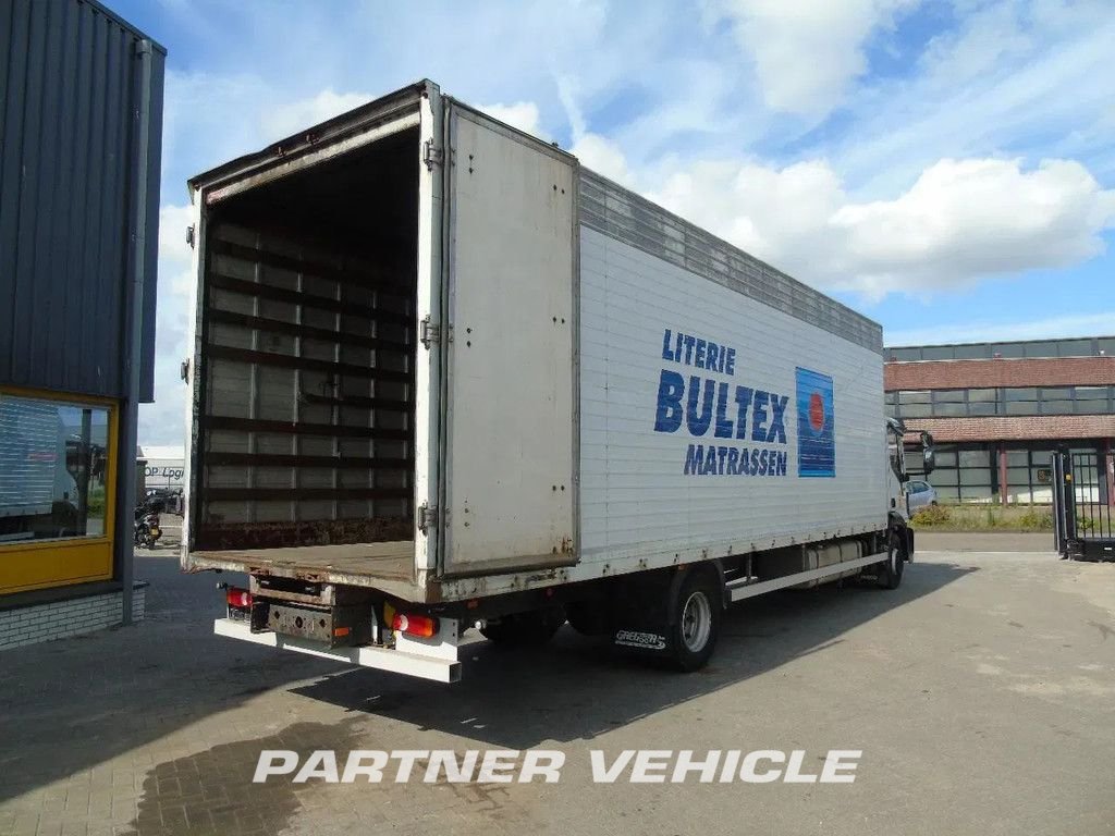frontLeft : Iveco Eurocargo 120E250 Carroçarias furgão